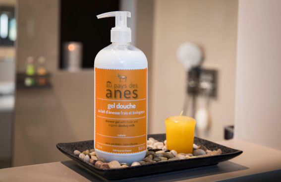 Quels sont les bienfaits d’un gel douche au lait d’ânesse ?