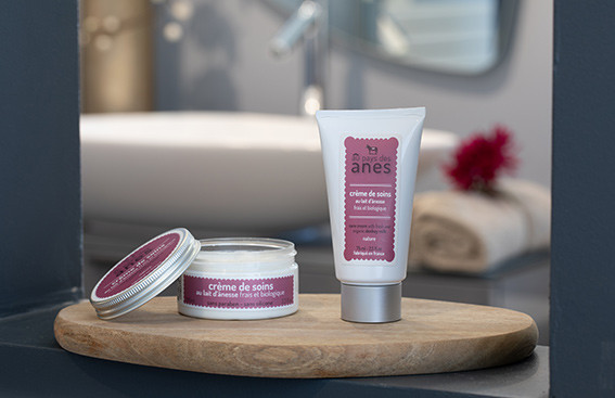 La crème de soins Au Pays des Ânes : le véritable allié des peaux atopiques