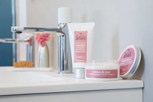 Crème de jour VS Crème de nuit : comment choisir votre routine beauté ? 