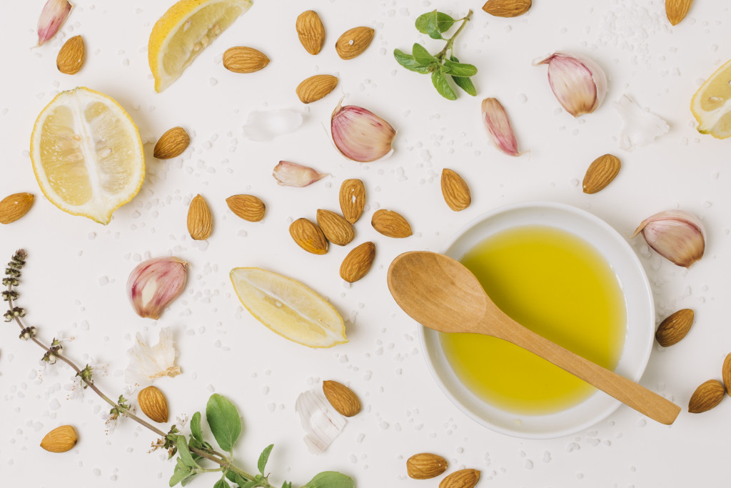 L’amande douce : un ingrédient phare des cosmétiques naturels