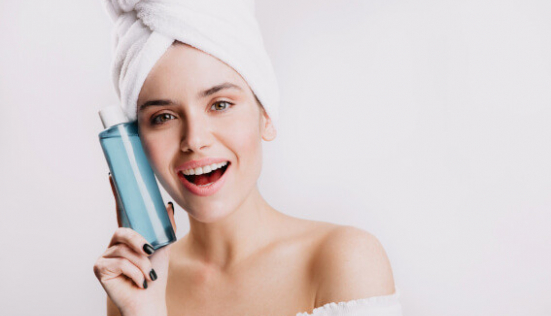 Comment bien utiliser une eau micellaire ?