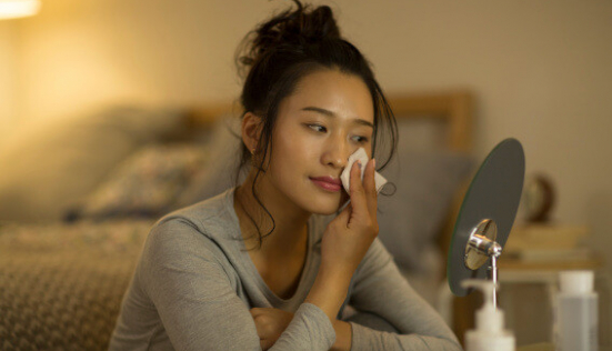 Lait démaquillant, pour quel type de peau ?