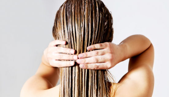 Le rôle du shampoing dans le traitement du psoriasis du cuir chevelu
