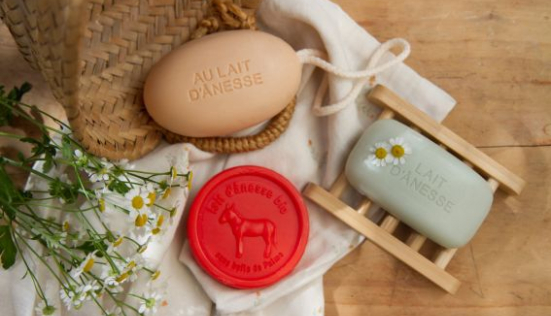 Savon au lait d'ânesse : un incontournable pour une peau apaisée et nourrie
