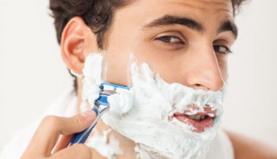 Fête des Pères : pourquoi offrir un savon à barbe au lait d'ânesse ?
