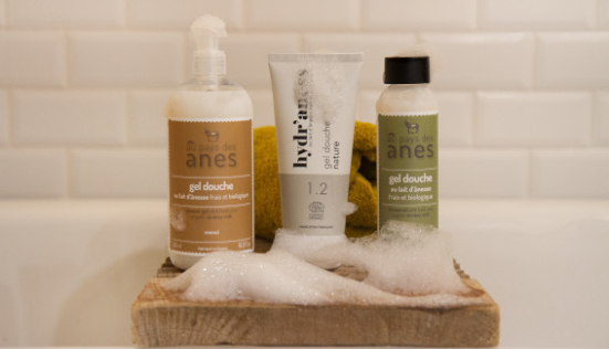 Le gel douche au lait d’ânesse face aux autres laits