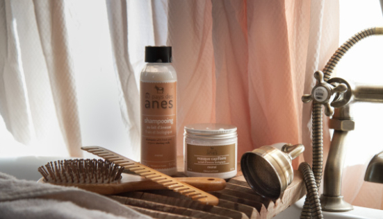 Shampoing au lait d’ânesse : le remède douceur pour les cuirs chevelus sensibles