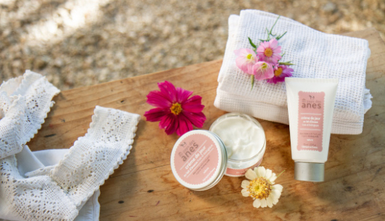 Ce que contient (vraiment) une bonne crème visage au lait d’ânesse