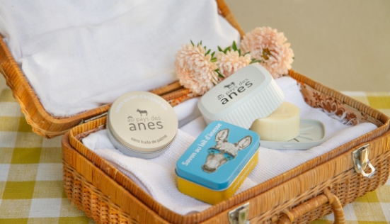 Savon solide ou liquide pour voyager : que choisir ?