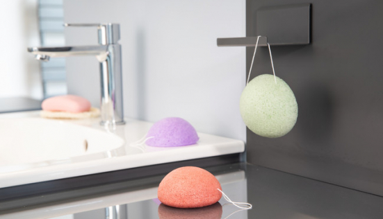 Le Konjac : l’éponge miraculeuse de votre salle de bains