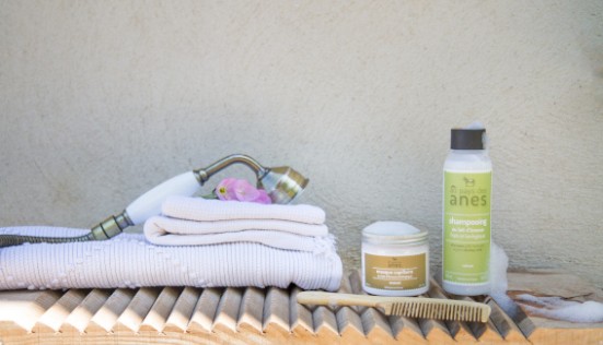 Le shampoing au lait d’ânesse : une solution douce contre le psoriasis ?